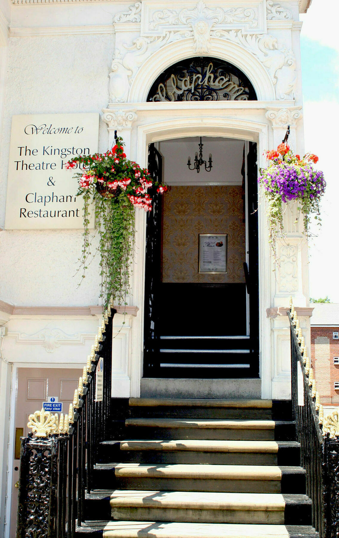 Kingston Theatre Hotel Кингстън ъпон Хъл Екстериор снимка